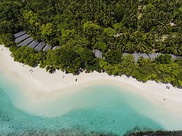 Royal Island Resort & Spa