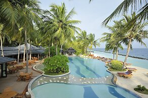 Royal Island Resort & Spa