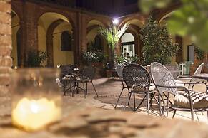 Il Chiostro del Carmine