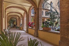 Il Chiostro del Carmine