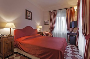 Il Chiostro del Carmine