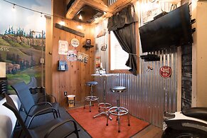 Anniversary Inn - 5th South