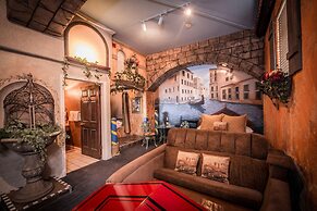 Anniversary Inn - 5th South