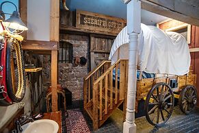 Anniversary Inn - 5th South