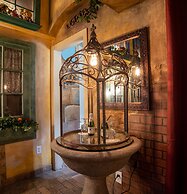 Anniversary Inn - 5th South