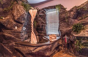 Anniversary Inn - 5th South