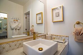 Anniversary Inn - Boise