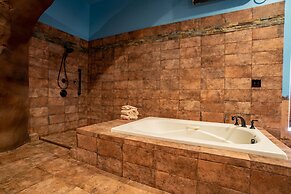 Anniversary Inn - Boise