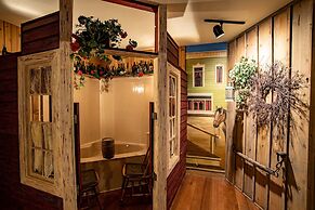 Anniversary Inn - Boise