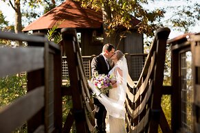 The Historic Summit Inn