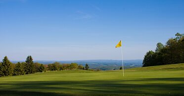 The Historic Summit Inn