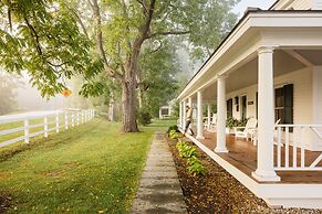 Hill Farm Inn