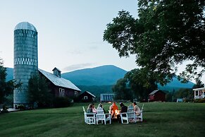 Hill Farm Inn