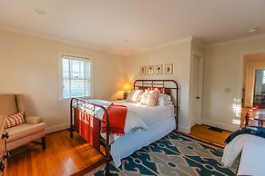 Hill Farm Inn