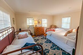 Hill Farm Inn