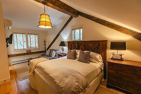 Hill Farm Inn