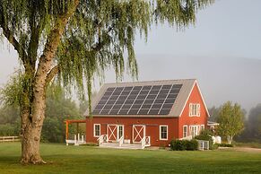 Hill Farm Inn