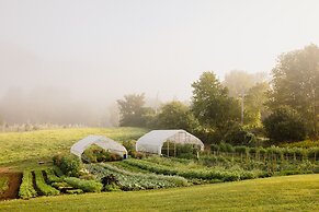 Hill Farm Inn