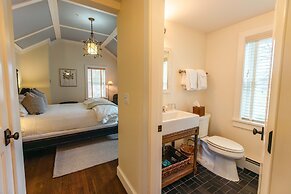 Hill Farm Inn
