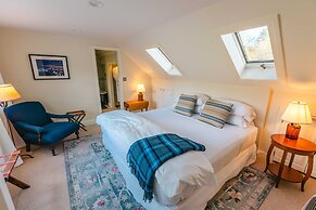 Hill Farm Inn