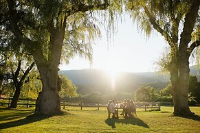 Hill Farm Inn