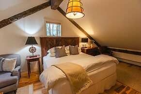 Hill Farm Inn
