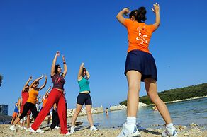 Maistra Select Amarin Resort