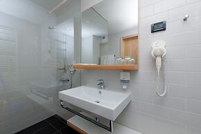 Maistra Select Amarin Resort