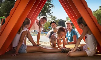 Maistra Select Amarin Resort