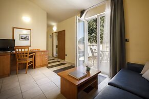 Maistra Select Amarin Resort