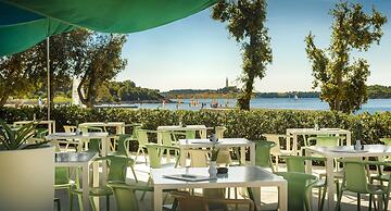 Maistra Select Amarin Resort