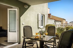 Maistra Select Amarin Resort