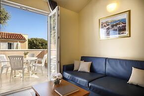 Maistra Select Amarin Resort