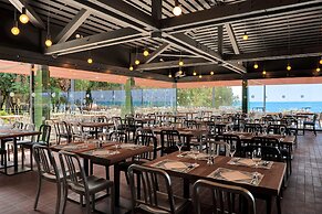 Maistra Select Amarin Resort