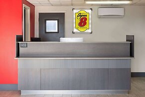 Super 8 by Wyndham Hazleton
