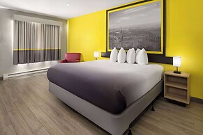 Super 8 by Wyndham Hazleton