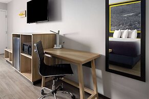 Super 8 by Wyndham Hazleton