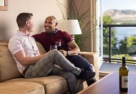 The Cove Lakeside Resort