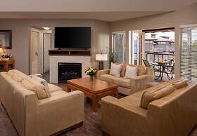 The Cove Lakeside Resort