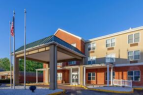 Wingate by Wyndham Waldorf/Washington DC Area