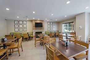 Country Inn & Suites by Radisson, Lake George (Queensbury), NY