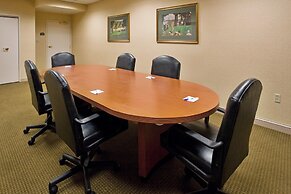 Holiday Inn Express Hotel & Suites Drums by IHG