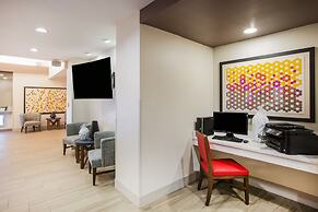 Holiday Inn Express & Suites Bellevue by IHG