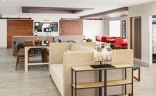 Holiday Inn Express & Suites Bellevue by IHG