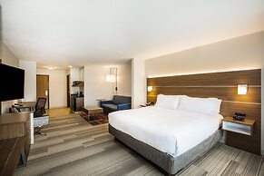 Holiday Inn Express & Suites Bellevue by IHG