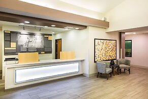 Holiday Inn Express & Suites Bellevue by IHG