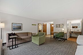 Hampton Inn & Suites Lake George