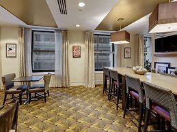 Hampton Inn Majestic Chicago Theatre District