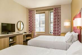 Hampton Inn Majestic Chicago Theatre District