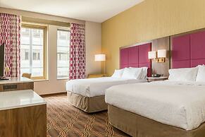 Hampton Inn Majestic Chicago Theatre District